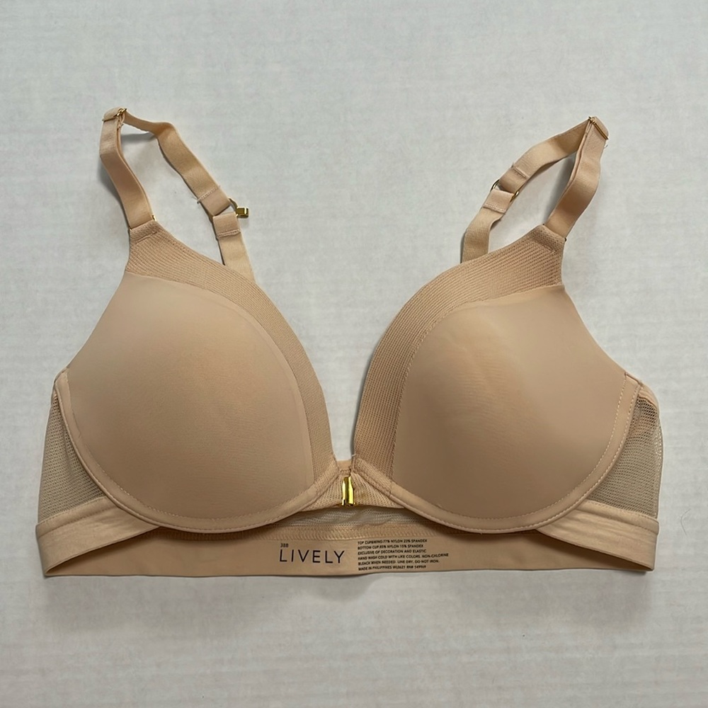 Women’s Lively ‘Front Close No-Wire Bra’, Size: 38B
